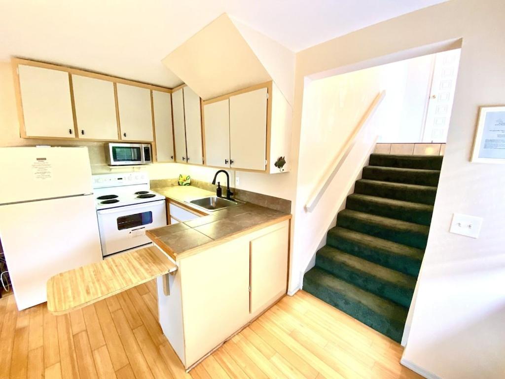 Charming 1 Bedroom Beach Condo Prime Location Great Value Pahala Esterno foto
