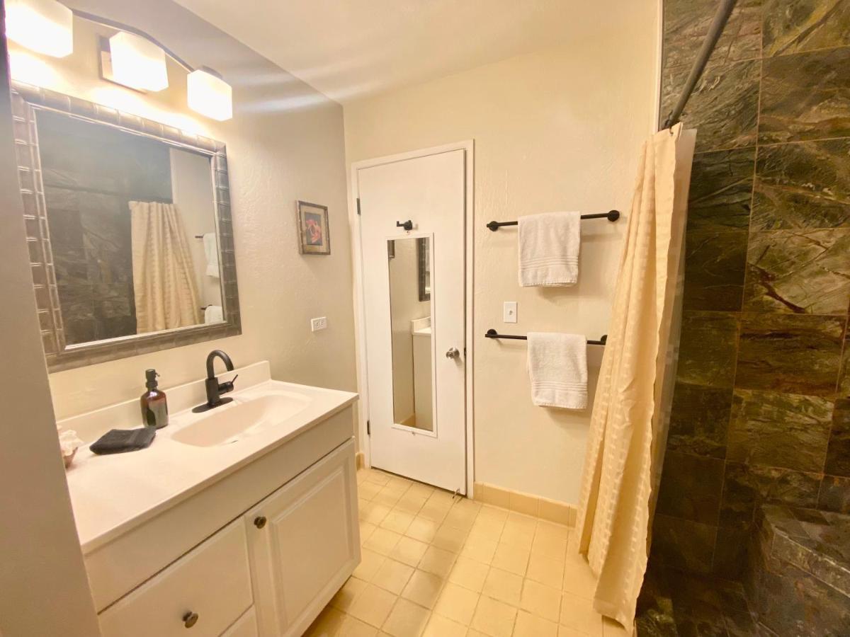 Charming 1 Bedroom Beach Condo Prime Location Great Value Pahala Esterno foto